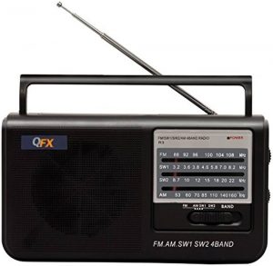 QFX R 3 Retro AM FM Radio