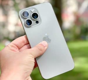 Apple iPhone 16 Pro