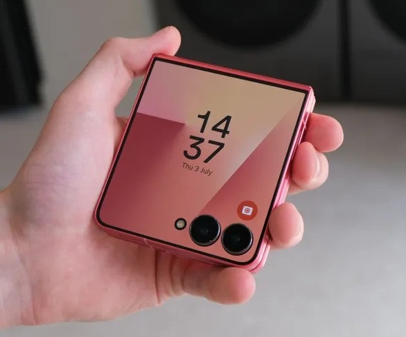 Samsung Galaxy Z Flip 7